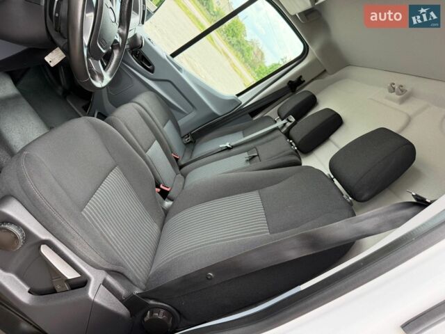 Форд Транзит, объемом двигателя 2 л и пробегом 200 тыс. км за 14550 $, фото 32 на Automoto.ua