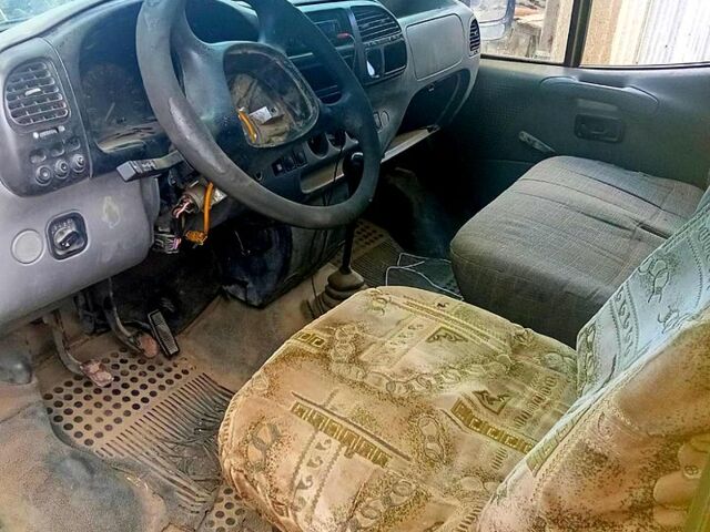 Форд Транзит, объемом двигателя 2.5 л и пробегом 180 тыс. км за 1300 $, фото 1 на Automoto.ua