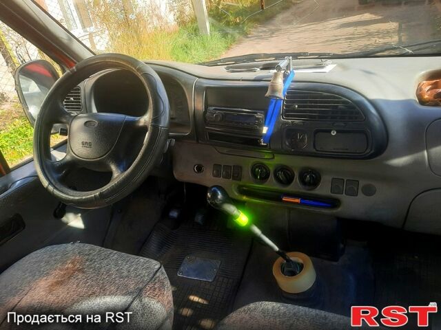 Форд Транзит, объемом двигателя 2.5 л и пробегом 700 тыс. км за 1500 $, фото 2 на Automoto.ua