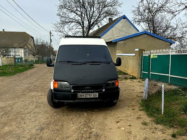 Форд Транзит, объемом двигателя 2.5 л и пробегом 0 тыс. км за 4000 $, фото 1 на Automoto.ua