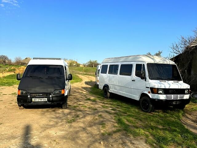 Форд Транзит, объемом двигателя 2.5 л и пробегом 0 тыс. км за 4000 $, фото 3 на Automoto.ua