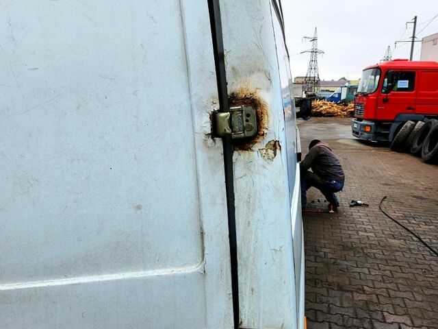 Форд Транзит, объемом двигателя 24 л и пробегом 0 тыс. км за 3700 $, фото 3 на Automoto.ua