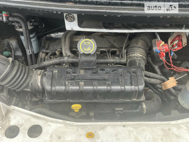 Форд Транзит, об'ємом двигуна 2 л та пробігом 435 тис. км за 6390 $, фото 16 на Automoto.ua