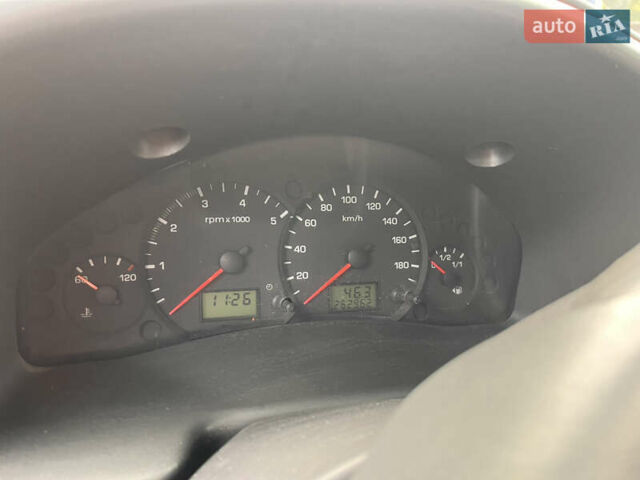 Форд Транзит, об'ємом двигуна 2.4 л та пробігом 262 тис. км за 6000 $, фото 9 на Automoto.ua