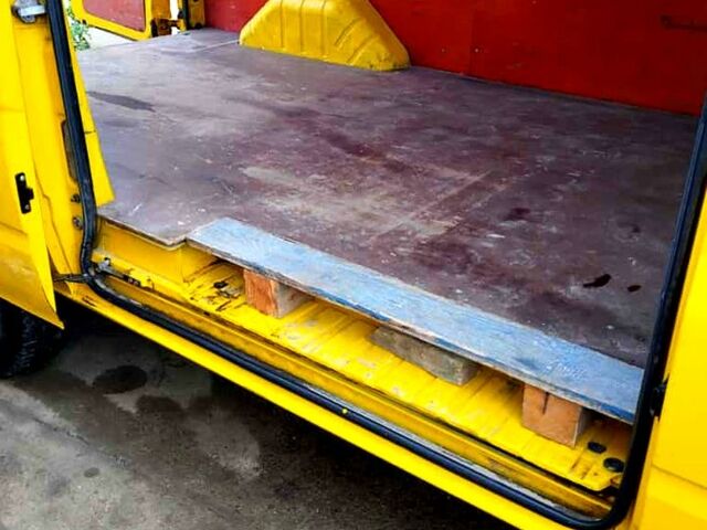 Форд Транзит, объемом двигателя 2.4 л и пробегом 0 тыс. км за 3500 $, фото 4 на Automoto.ua