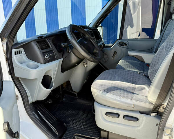 Форд Транзит, объемом двигателя 2.4 л и пробегом 380 тыс. км за 8400 $, фото 17 на Automoto.ua
