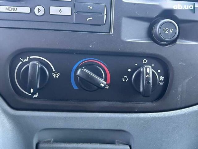 Форд Транзит, объемом двигателя 2.2 л и пробегом 238 тыс. км за 11200 $, фото 19 на Automoto.ua