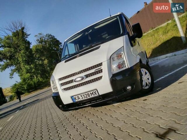 Форд Транзит, объемом двигателя 2.2 л и пробегом 290 тыс. км за 9300 $, фото 2 на Automoto.ua