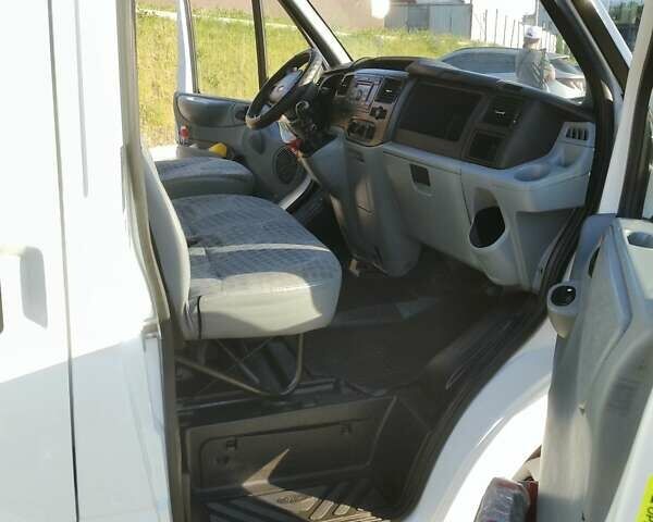 Форд Транзит, объемом двигателя 2.2 л и пробегом 290 тыс. км за 9300 $, фото 13 на Automoto.ua