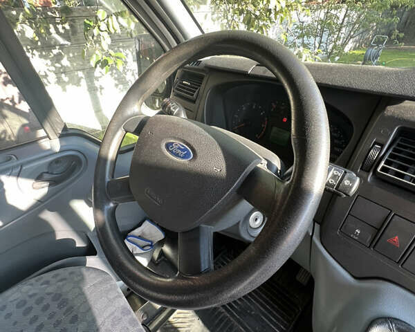 Форд Транзит, об'ємом двигуна 2.2 л та пробігом 160 тис. км за 18000 $, фото 6 на Automoto.ua