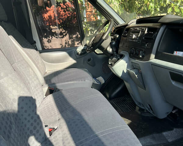Форд Транзит, об'ємом двигуна 2.2 л та пробігом 160 тис. км за 18000 $, фото 3 на Automoto.ua