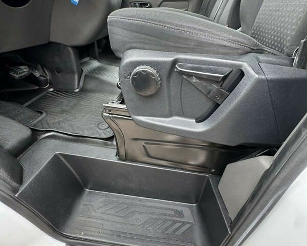 Форд Транзит, об'ємом двигуна 2 л та пробігом 247 тис. км за 20900 $, фото 18 на Automoto.ua