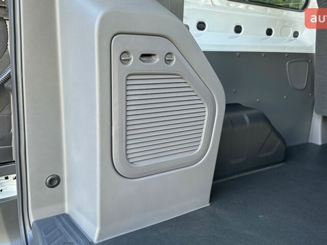 Форд Транзит, объемом двигателя 2 л и пробегом 0 тыс. км за 53495 $, фото 25 на Automoto.ua