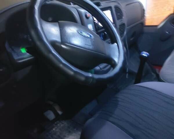 Форд Транзит, объемом двигателя 2.4 л и пробегом 350 тыс. км за 4500 $, фото 2 на Automoto.ua