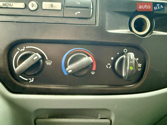 Форд Транзит, об'ємом двигуна 2.2 л та пробігом 383 тис. км за 10999 $, фото 20 на Automoto.ua