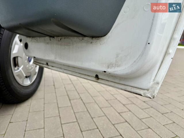 Форд Транзит, об'ємом двигуна 2.2 л та пробігом 383 тис. км за 10999 $, фото 16 на Automoto.ua