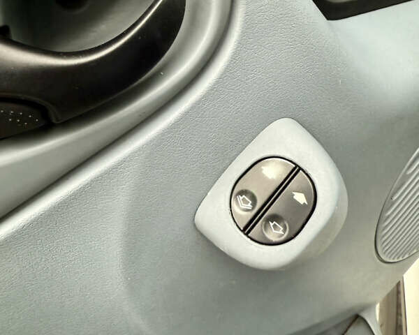 Форд Транзит, об'ємом двигуна 2.2 л та пробігом 383 тис. км за 10999 $, фото 24 на Automoto.ua