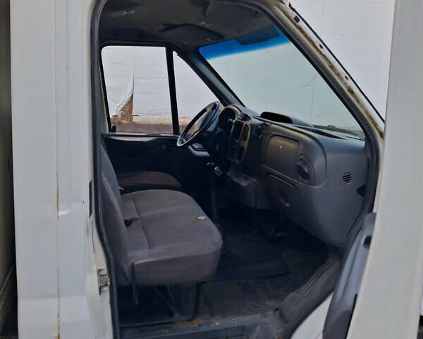 Форд Транзит, объемом двигателя 2 л и пробегом 600 тыс. км за 3600 $, фото 6 на Automoto.ua