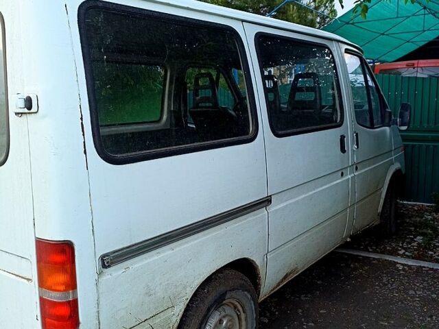 Форд Транзит, объемом двигателя 2.5 л и пробегом 0 тыс. км за 1800 $, фото 1 на Automoto.ua