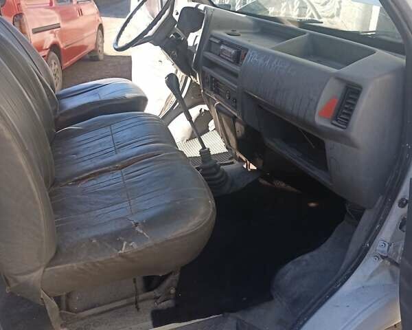 Форд Транзит, объемом двигателя 2.5 л и пробегом 358 тыс. км за 1899 $, фото 6 на Automoto.ua