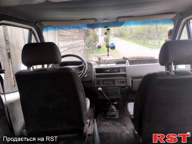 Форд Транзит, объемом двигателя 20 л и пробегом 111 тыс. км за 2000 $, фото 4 на Automoto.ua