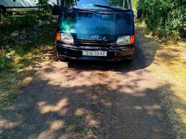 Форд Транзит, объемом двигателя 2.5 л и пробегом 556 тыс. км за 1500 $, фото 1 на Automoto.ua