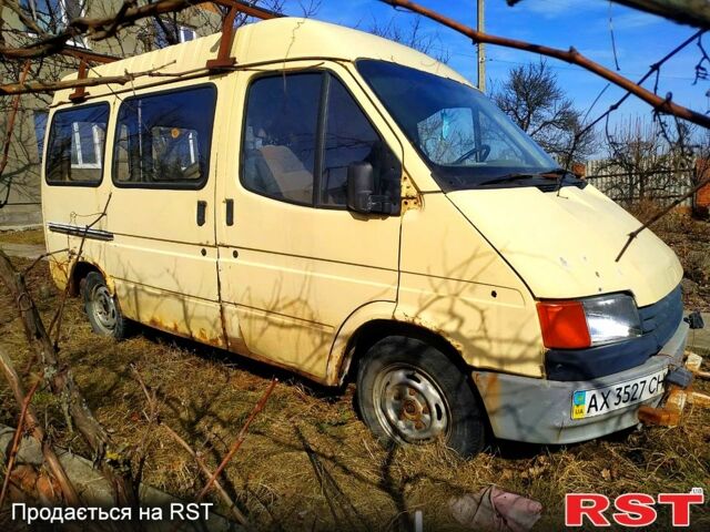 Форд Транзит, объемом двигателя 20 л и пробегом 330 тыс. км за 800 $, фото 3 на Automoto.ua