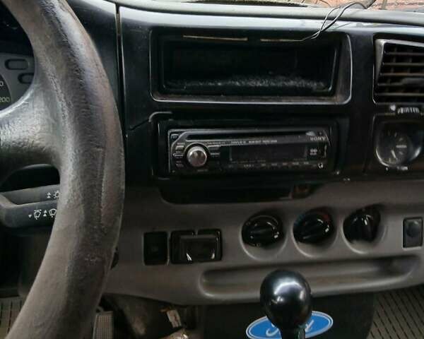 Форд Транзит, об'ємом двигуна 2.3 л та пробігом 180 тис. км за 2000 $, фото 1 на Automoto.ua