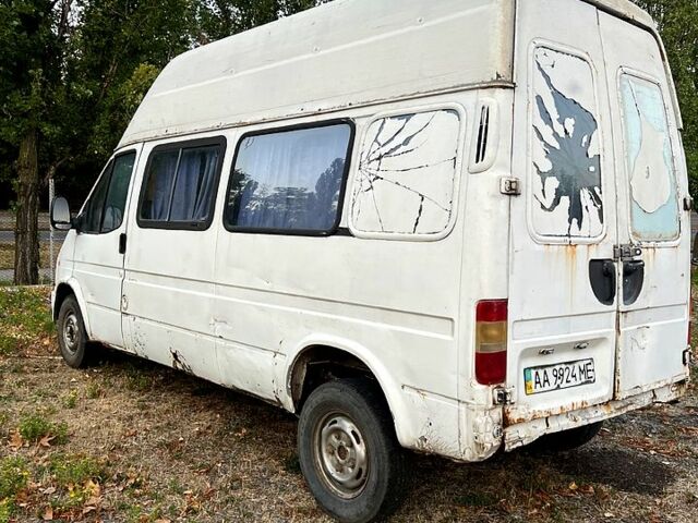 Форд Транзит, объемом двигателя 2.5 л и пробегом 200 тыс. км за 2000 $, фото 3 на Automoto.ua