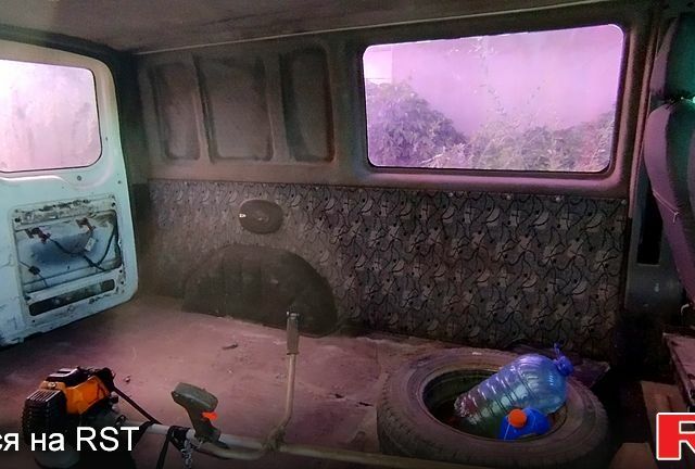 Форд Транзит, объемом двигателя 2 л и пробегом 300 тыс. км за 2500 $, фото 8 на Automoto.ua