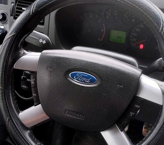 Форд Транзит, объемом двигателя 2.2 л и пробегом 350 тыс. км за 6500 $, фото 6 на Automoto.ua