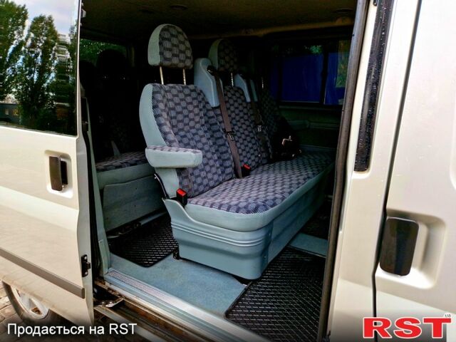 Форд Транзит, об'ємом двигуна 2.2 л та пробігом 248 тис. км за 13000 $, фото 7 на Automoto.ua