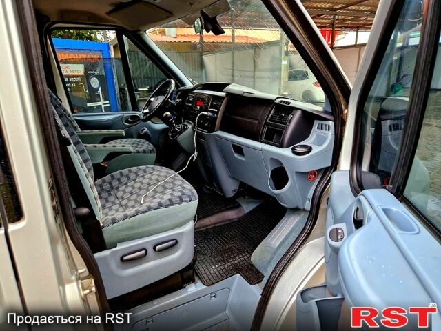 Форд Транзит, об'ємом двигуна 2.2 л та пробігом 248 тис. км за 13000 $, фото 9 на Automoto.ua
