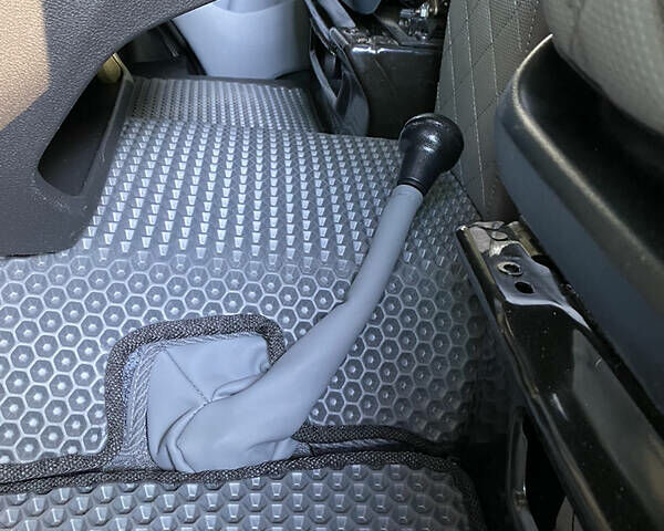 Белый Форд Транзит пасс., объемом двигателя 3.7 л и пробегом 21 тыс. км за 80000 $, фото 14 на Automoto.ua