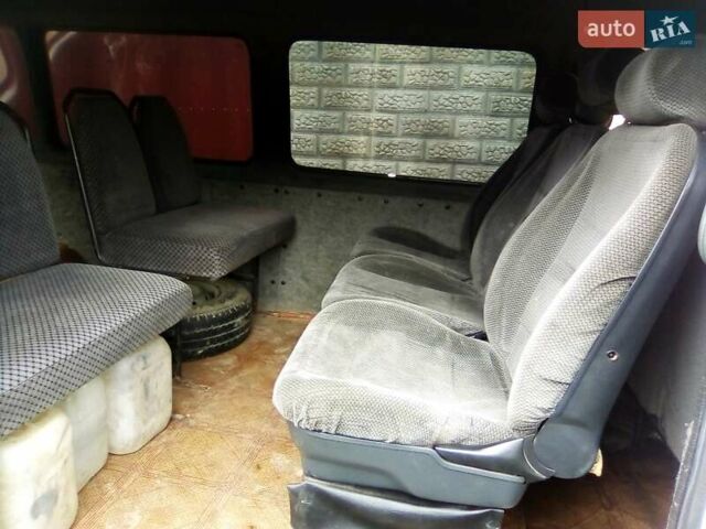 Форд Транзит пасс., объемом двигателя 0 л и пробегом 300 тыс. км за 3300 $, фото 3 на Automoto.ua