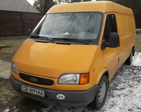 Желтый Форд Транзит, объемом двигателя 2.5 л и пробегом 370 тыс. км за 4900 $, фото 1 на Automoto.ua
