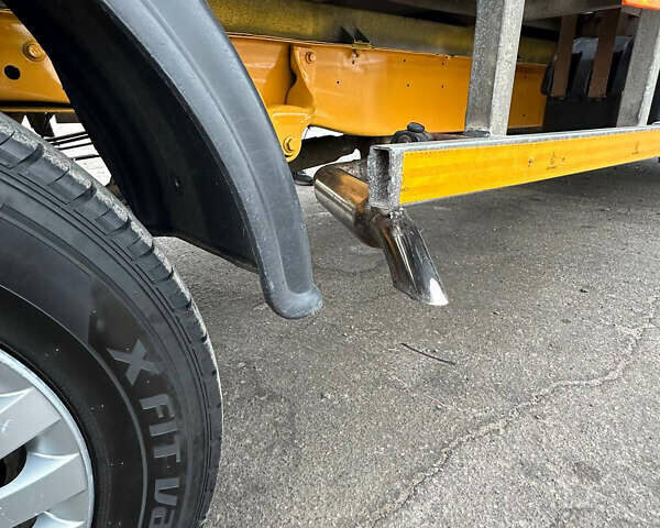 Форд Транзит 2003 в Харькове на Automoto.ua Желтый Форд Транзит, объемом двигателя 2.4 л и пробегом 0 тыс. км за 12900 $, фото 2 на Automoto.ua