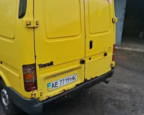 Желтый Форд Транзит, объемом двигателя 2.5 л и пробегом 528 тыс. км за 3557 $, фото 5 на Automoto.ua