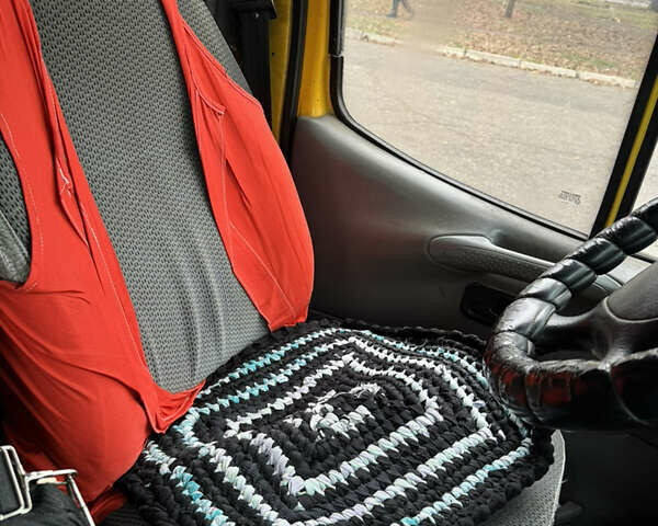 Желтый Форд Транзит, объемом двигателя 2.5 л и пробегом 622 тыс. км за 2300 $, фото 17 на Automoto.ua