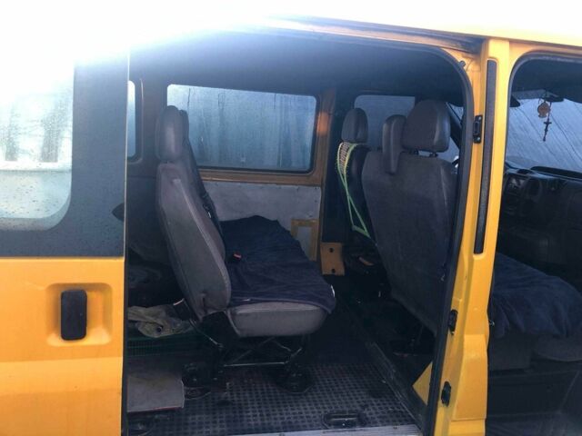 Желтый Форд Транзит, объемом двигателя 2 л и пробегом 300 тыс. км за 4300 $, фото 5 на Automoto.ua