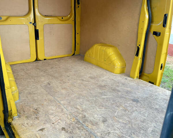 Желтый Форд Транзит, объемом двигателя 2.2 л и пробегом 430 тыс. км за 6850 $, фото 12 на Automoto.ua