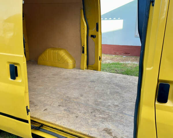 Желтый Форд Транзит, объемом двигателя 2.2 л и пробегом 430 тыс. км за 6850 $, фото 11 на Automoto.ua