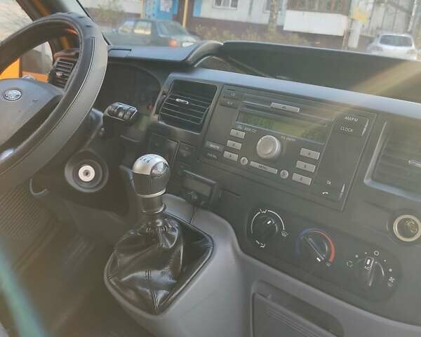 Желтый Форд Транзит, объемом двигателя 2.2 л и пробегом 320 тыс. км за 9000 $, фото 10 на Automoto.ua