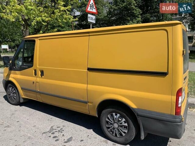 Желтый Форд Транзит, объемом двигателя 2.2 л и пробегом 320 тыс. км за 9000 $, фото 1 на Automoto.ua