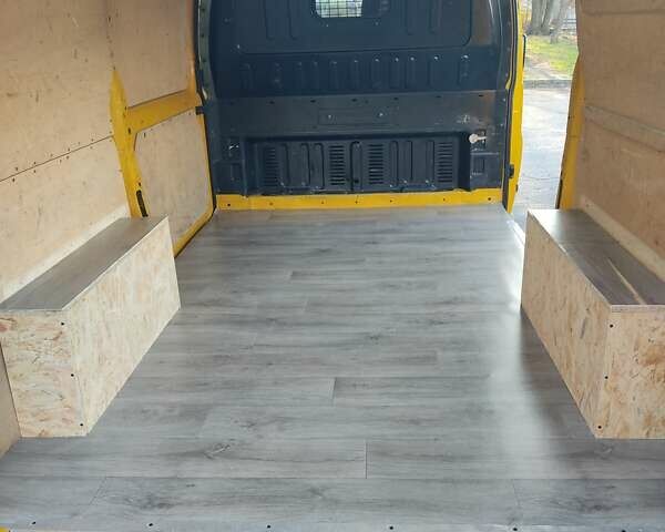 Желтый Форд Транзит, объемом двигателя 2.2 л и пробегом 320 тыс. км за 9000 $, фото 13 на Automoto.ua