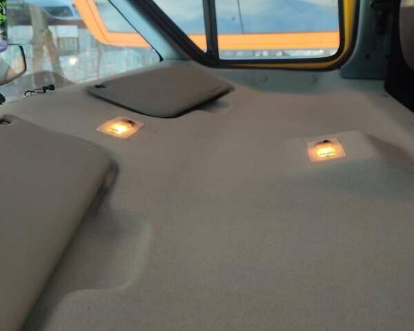 Желтый Форд Транзит, объемом двигателя 2.2 л и пробегом 320 тыс. км за 9000 $, фото 7 на Automoto.ua