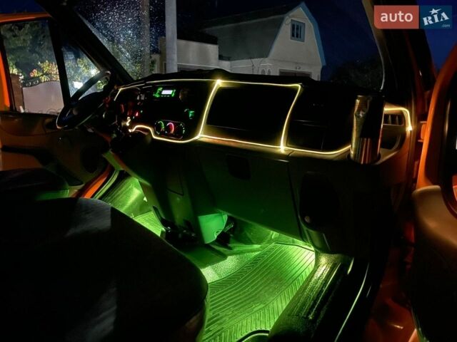 Жовтий Форд Транзит, об'ємом двигуна 2.2 л та пробігом 287 тис. км за 11660 $, фото 6 на Automoto.ua