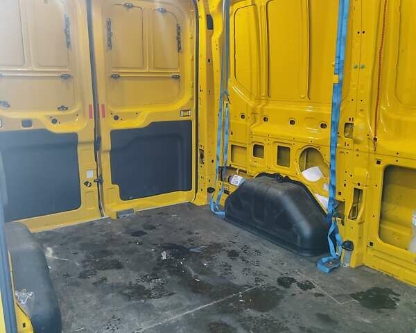 Желтый Форд Транзит, объемом двигателя 2 л и пробегом 250 тыс. км за 14858 $, фото 2 на Automoto.ua