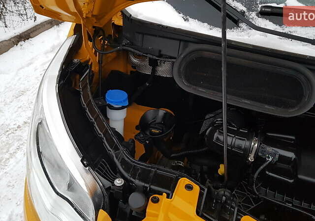 Желтый Форд Транзит, объемом двигателя 2 л и пробегом 230 тыс. км за 18800 $, фото 44 на Automoto.ua