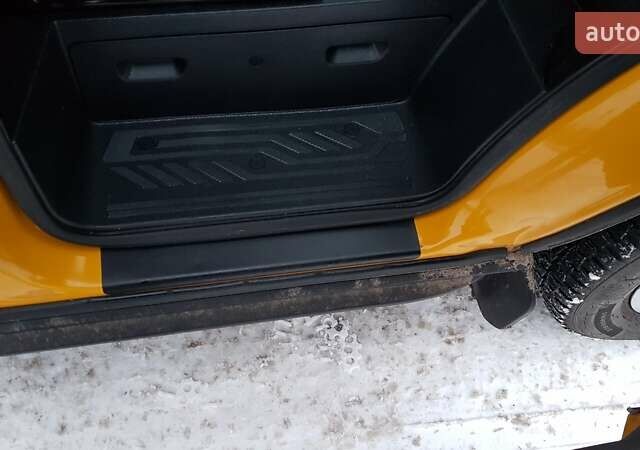 Желтый Форд Транзит, объемом двигателя 2 л и пробегом 230 тыс. км за 18800 $, фото 31 на Automoto.ua